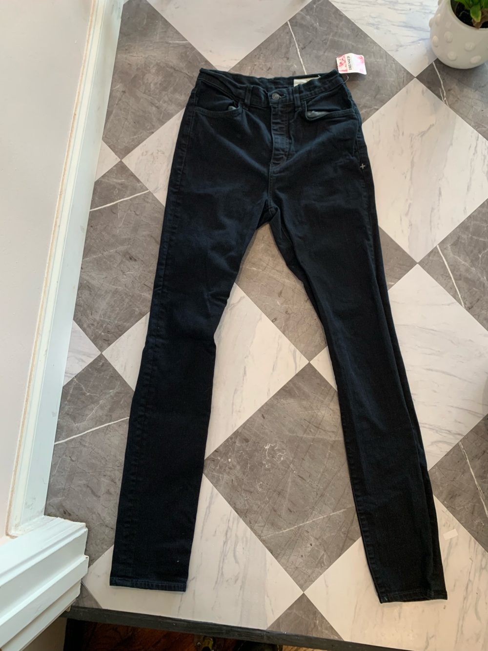 201 imogene + willie Black Skinny Jeans